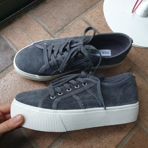 Steve Madden Gray Suede Platform Sneakers 9